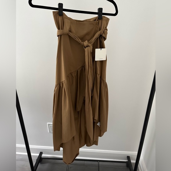 🟠 2/40$ NWT high to low skirt - Picture 4 of 4